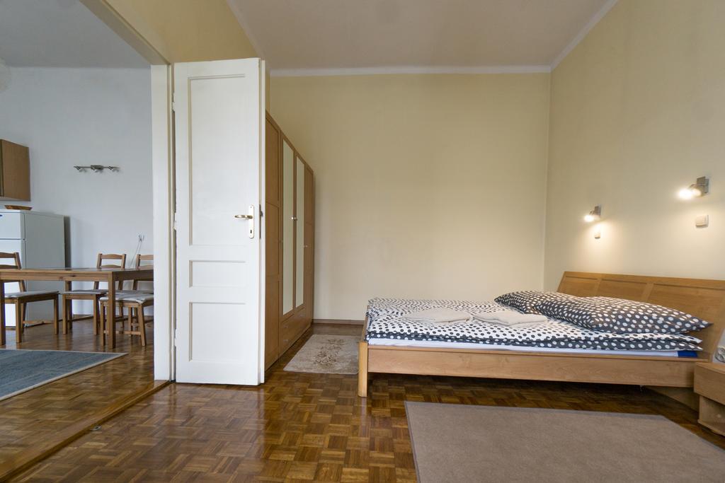 Old Town Residence - Wolnica 9 Krakow Bagian luar foto